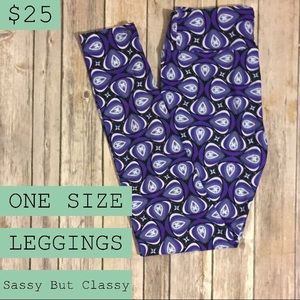 Pretty black and purple leggings 💜